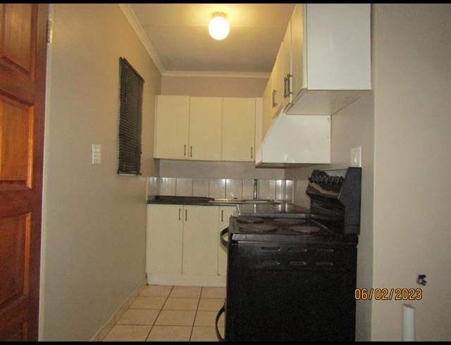 3 BEDROOM PROPERTY TO RENT IN WINDMILL PARK EXT